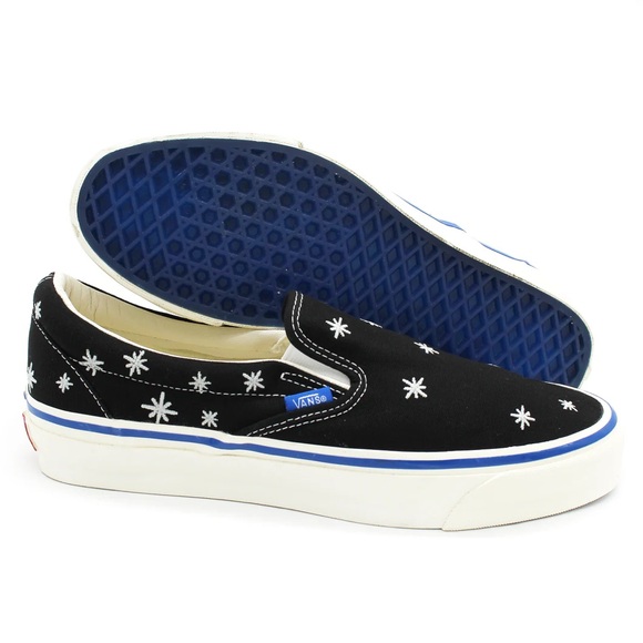 Better™ Gift Shop - AOI Industry / Vans - Black "KiraKira" Slip On GLOW IN DARK - Picture 10 of 13